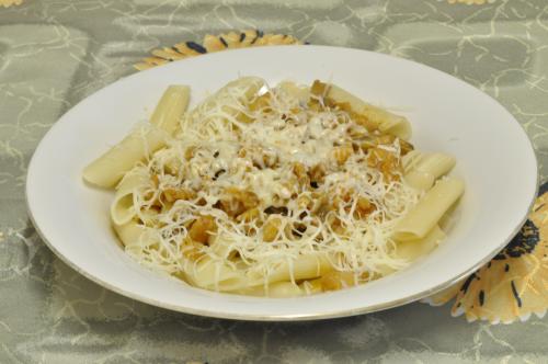 Jak uvařit rybí filé s těstovinami? Snadné recept, připravený za 30 - 45 minut